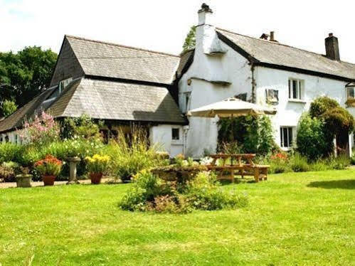 The Nobody Inn Christow Exterior foto